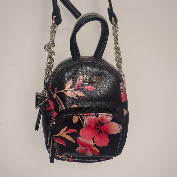 Small Flower Pattern Guess Bag - Picture 4 of 6